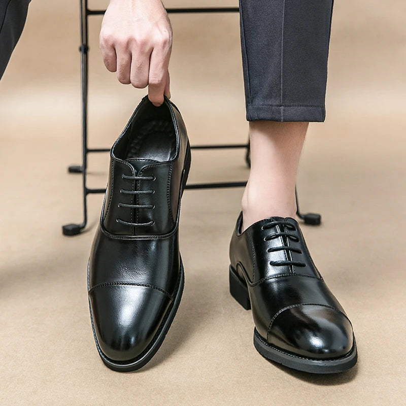 Klassieke Puntige Herenlakschoenen | Bruine Luxe Business Schoenen | Klassiek Leer